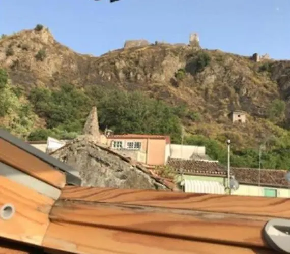 Casa Rosa In Stile Siciliano Vicino Giardini E Taormina