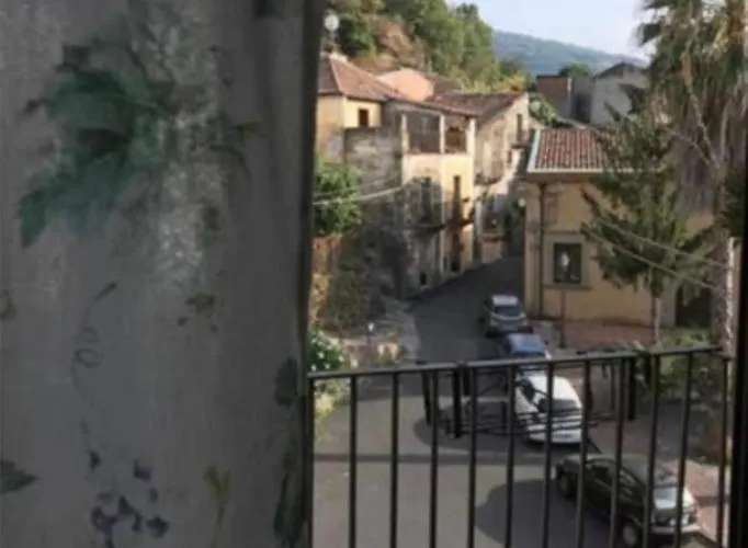 Casa Rosa In Stile Siciliano Vicino Giardini E Taormina