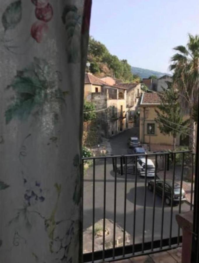 Apartment Casa Rosa In Stile Siciliano Vicino Giardini E Taormina Francavilla di Sicilia